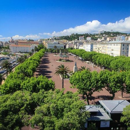 Appartement Climatise,Idealement Situe 100M Du Vieux Port. Bastia  Ngoại thất bức ảnh