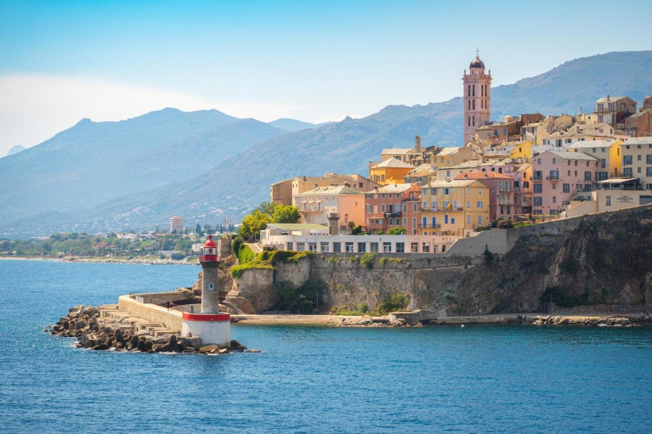 Appartement Climatise,Idealement Situe 100M Du Vieux Port. Bastia  Ngoại thất bức ảnh