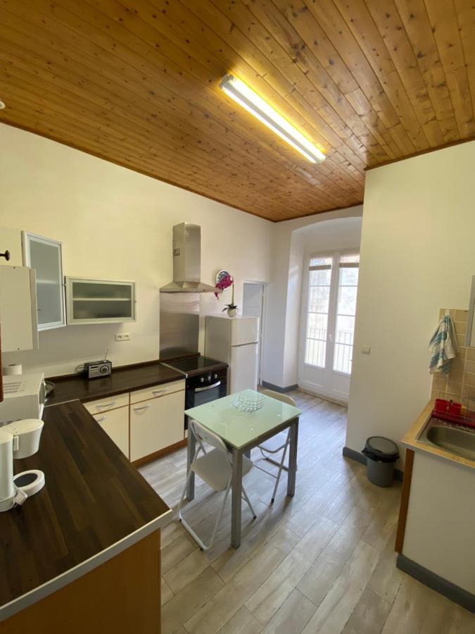 Appartement Climatise,Idealement Situe 100M Du Vieux Port. Bastia  Ngoại thất bức ảnh